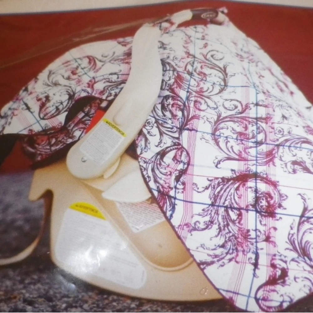 INFANT CAR SEAT CANOPY
EASTWOOD